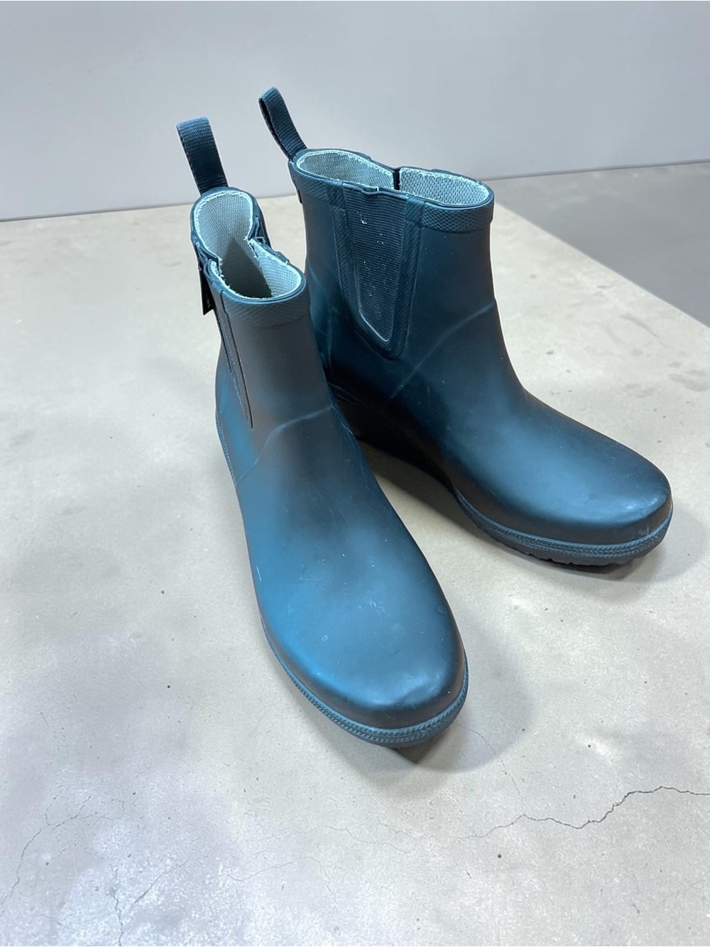 Tretorn Women’s Matte Waterproof Chelsea Rain Boots Ankle Length Garden-8